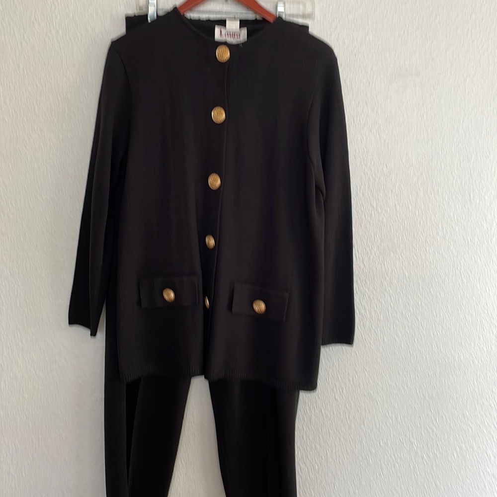 Laura by Alyzia 2 piece sweater set. Size 10